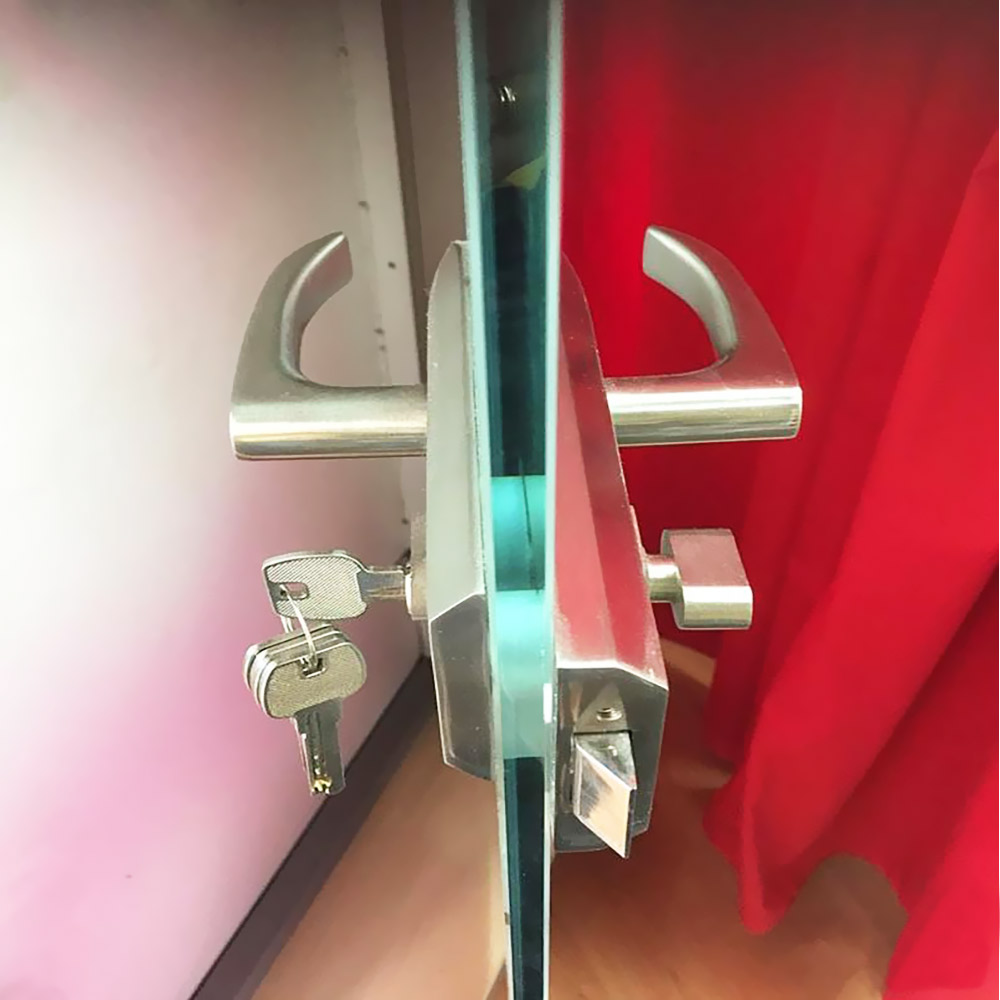 Stainless steel keyhole lock large for glass door