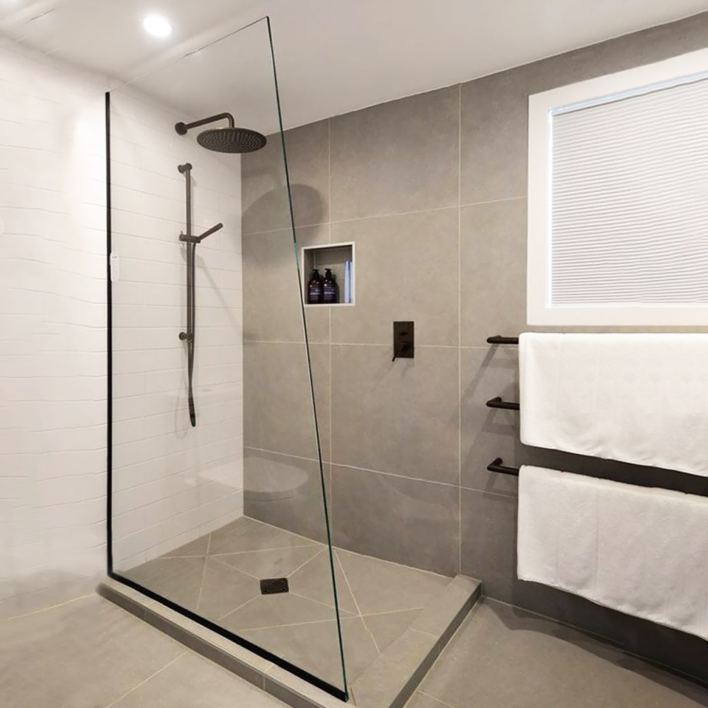 Fixed glass partition for shower 10mm securite 90-70x190cm slanted finish